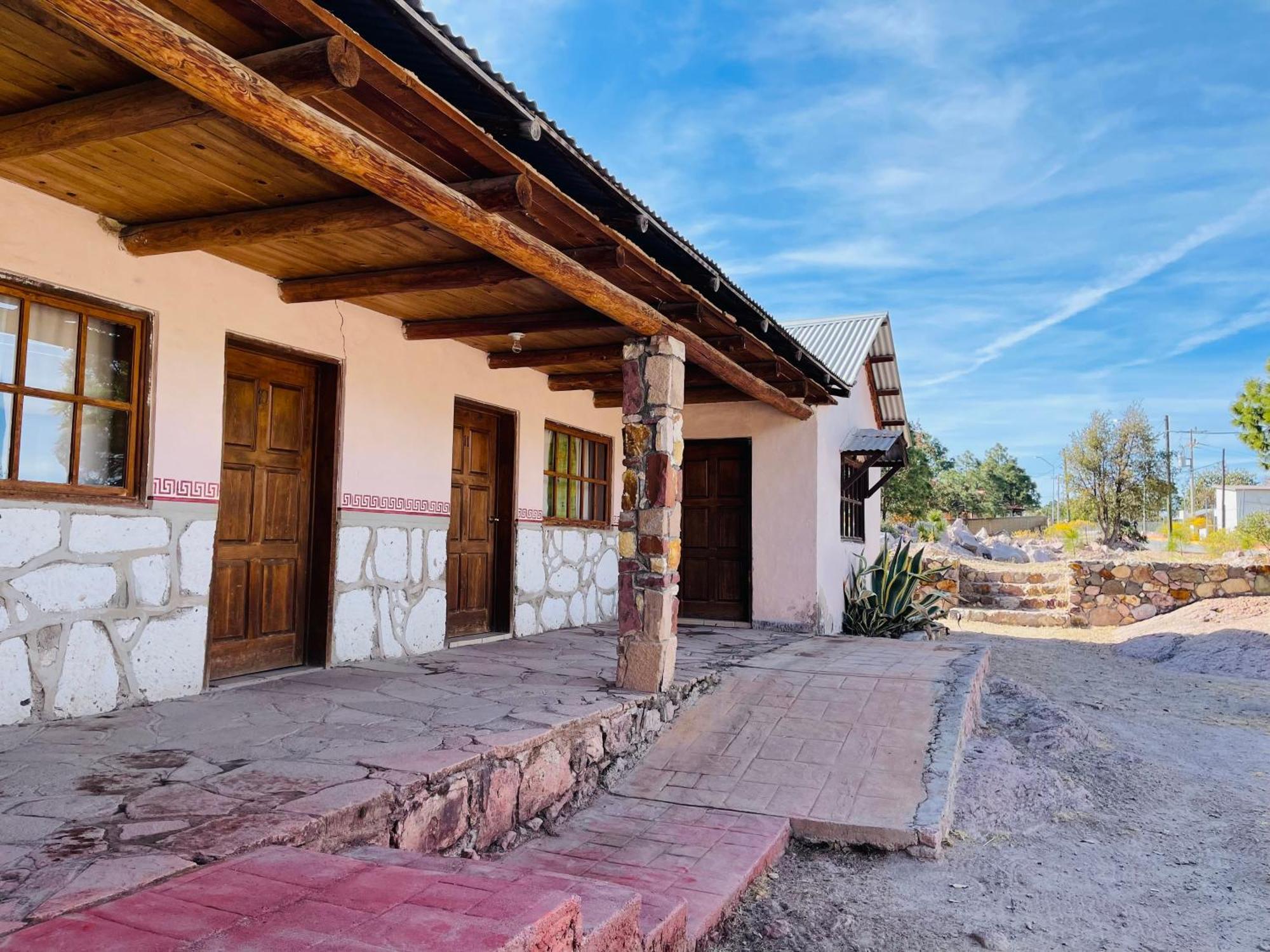 Cabañas De Lolita En Barrancas del cobre Areponapuchi Exterior foto